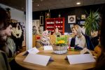 Rotterdam, 25 bFebruari 2026
Koningin Maxima bezoekt Gemeenschapscentrum Bloemhof om te praten over financiele Gezondheid
Maxima is erevoorzitter van de stichting Financiele Gezondheid Nederland