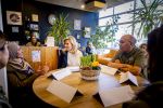 Rotterdam, 25 bFebruari 2026
Koningin Maxima bezoekt Gemeenschapscentrum Bloemhof om te praten over financiele Gezondheid
Maxima is erevoorzitter van de stichting Financiele Gezondheid Nederland