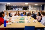 Rotterdam, 25 bFebruari 2026
Koningin Maxima bezoekt Gemeenschapscentrum Bloemhof om te praten over financiele Gezondheid
Maxima is erevoorzitter van de stichting Financiele Gezondheid Nederland