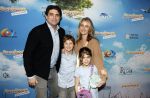 Amsterdam 31 januari 2026
Premiere Duivinder in het VUE  theater . Liza Sips kwam met haar man Ralph Manheim en hun kinderen 5