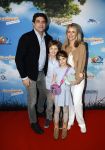 Amsterdam 31 januari 2026
Premiere Duivinder in het VUE  theater . Liza Sips kwam met haar man Ralph Manheim en hun kinderen 5