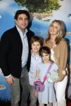 Amsterdam 31 januari 2026
Premiere Duivinder in het VUE  theater . Liza Sips kwam met haar man Ralph Manheim en hun kinderen 5