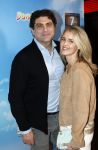 Amsterdam 31 januari 2026
Premiere Duivinder in het VUE  theater . Liza Sips kwam met haar man Ralph Manheim en hun kinderen 5