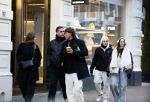 Amsterdam 16 februari 2026
Maher Carizzo ( Ajax en Argentinie) met zijn familie op de pc hooftstraat .