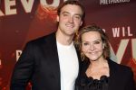 Amsterdam 26 januari 2026
Premiere ons pap wil bij de revue in het deLaMar theater . Mariska v Kolck kwam met haar zoon