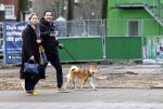 Amsterdam 31 januari 2026
Mark Baanders met zijn hond en een vriendin op straat in Amsterdam zuid .