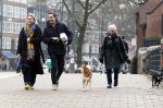 Amsterdam 31 januari 2026
Mark Baanders met zijn hond en een vriendin op straat in Amsterdam zuid .