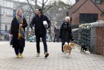 Amsterdam 31 januari 2026
Mark Baanders met zijn hond en een vriendin op straat in Amsterdam zuid .