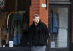 Amsterdam 16 februari 2026
Matthijs de Li9gt eerst alleen in Amsterdam zuid en half uur laten met de moeder van zijn vrouw Annekee Molenaar . Ze liepen samen het vondelpark in .