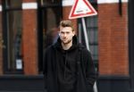 Amsterdam 16 februari 2026
Matthijs de Li9gt eerst alleen in Amsterdam zuid en half uur laten met de moeder van zijn vrouw Annekee Molenaar . Ze liepen samen het vondelpark in .