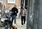 Amsterdam 20 februari 2026
Matthijs de Ligt en collega voetballer Dani de Wit drinken koffietje terwijl ze met de hond door Amsterdam zuid wandelen .