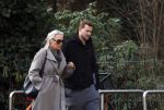Amsterdam 16 februari 2026
Matthijs de Li9gt eerst alleen in Amsterdam zuid en half uur laten met de moeder van zijn vrouw Annekee Molenaar . Ze liepen samen het vondelpark in .