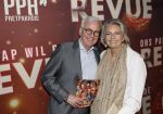 Amsterdam 26 januari 2026
Premiere ons pap wil bij de revue in het deLaMar theater . Merlin Melles met haar broer