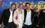 Tilburg 29 januari 2026
Premiere de Bevers in de schouwburg van Tilburg . John de Bever en Kees de Bever geven een voorstelling met oa Bas Muijs Adje v Bavel en Mariska v Kolck. Mike Hansler Monique Hansler Peter Hansler en Veerle Deurloo kwamen ook naar de premiere