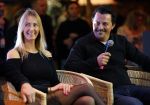 Den Bosch 7 februari 2026
De Hanslers , Monique Hansler Peter Hansler Mike Hansler en zijn vriendin op het vakantiefestival in de brabanthallen in Den Bosch . Khalid Kasem intervieuwde hen in de stand van Prijsvrij.