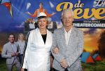 Tilburg 29 januari 2026
Premiere de Bevers in de schouwburg van Tilburg . John de Bever en Kees de Bever geven een voorstelling met oa Bas Muijs Adje v Bavel en Mariska v Kolck. Ria Valk en haar vriend