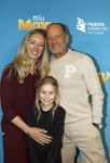 Amsterdam 24 januari 2026
Premiere Miss Molly in Tuschinski met in de cast oa Sarah Bannier (zwanger) en Carice v Houten . Ron Boszhard kwam met zijn partner en dochter
