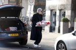 Amsterdam 24 januari 2026
Ruud de Wild met boodschappen bij zijn huis .
