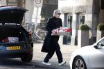 Amsterdam 24 januari 2026
Ruud de Wild met boodschappen bij zijn huis .
