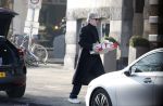 Amsterdam 24 januari 2026
Ruud de Wild met boodschappen bij zijn huis .