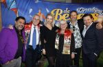 Tilburg 29 januari 2026
Premiere de Bevers in de schouwburg van Tilburg . John de Bever en Kees de Bever geven een voorstelling met oa Bas Muijs Adje v Bavel en Mariska v Kolck. Sabine Vas Nunes ( vrouw Bas Muijs) kwam met beste vriend Bas en zijn ouders