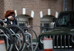Amsterdam 28 januari 2026
Yvonne Brandsteder  bij haar electrische jeep