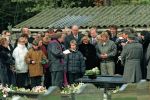 Belgie, 10 Januari 1995
Mieke Zangeres haar man Hugo wordt begraven
Foto Peter Smulders BV