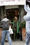 Amsterdam 15 april 2006
Candy Dulfer en haar moeder doen boodchappen op de cornelis schuytstraat