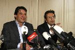 Amsterdam 13 april 2006
Persconferentie Edwin de Roy v Zuydewijn na rechtzaak in hotel Meridien met hond. Pim de Vos