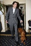 Amsterdam 13 april 2006
Persconferentie Edwin de Roy v Zuydewijn na rechtzaak in hotel Meridien met hond.