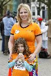 Amsterdam 23 april 2006
Voetballen voor SOS kinderdorpen in Amsterdam.
Fiona Heering  met dochter India