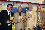 Amsterdam 11 mei 2006
Presentatie DVD Henk Spaan in Olympisch stadion.
Erik v Muiswinkel en Diederik v Vleuten en Harry v Raaij