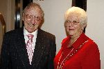 Amsterdam 9 april 2006
Chez Cas in de kersentuin met allemaal oude artiesten en relaties van Tonny Eyk.
Herman Krebbers met vrouw