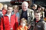 Amsterdam 16 april 2006
Premiere Astrid en de Vikingen in Tuschinski.
Hero Muller met kleinkinderen