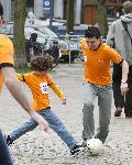 Amsterdam 23 april 2006
Voetballen voor SOS kinderdorpen in Amsterdam.
Jan Smit