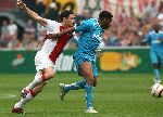 Rotterdam, 7 Mei 2006
Finale KNVB Beker AJAX-PSV, eindstand 2-1
Jefferson Farfan in duel met Thomas Vermaelen
© Foto Edwin an Zandvoort