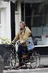 Amsterdam 23 april 2006
Jeroen Krabbe en Herma Krabbe op de fiets