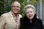 Amsterdam 11 april 2006
Joop Braakhekke viert zijn 65 verjaardag in le Garage
Joop met moeder en hond
