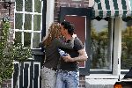 Loosdrecht  12 mei 2006
Milika Peterzon verlaat  samen met haar nieuwe vriend Jurgen Smit  haar huis