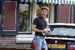 Loosdrecht  12 mei 2006
Milika Peterzon verlaat  samen met haar nieuwe vriend Jurgen Smit  haar huis