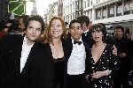 Amsterdam 26 april 2006
premiere Mission Impossible in Tuschinski.
Marian Mudder met een vriend en Mimoun Oaissa met een vriendin