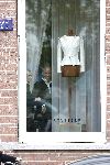 Amsterdam 26 april 2006
Maxima Prins Willem Alexander en de groothertog van Luxemburg met zijn vrouw bezoeken het v Gogh museum.Mart Visser staat voor de raam naar Maxima te kijken