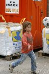 Amsterdam 21 april 2006
Ruud Gullit en zijn zoon Maxim aan het voetballen op straat
