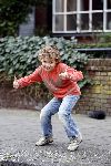 Amsterdam 21 april 2006
Ruud Gullit en zijn zoon Maxim aan het voetballen op straat