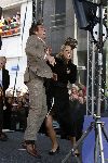 Almere 29 april 2006
Koninginnedag 2006 in Almere en Zeewolde.
Prinses Maxima en Prins Maurits bij virtueel koekhappen