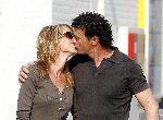 Amersfoort 12 mei 2006
Milika Peterzon samen met haar nieuwe vriend Jurgen Smit kussend
