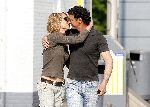 Amersfoort 12 mei 2006
Milika Peterzon samen met haar nieuwe vriend Jurgen Smit kussend