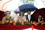 Zeewolde 29 april 2006
Koninginnedag 2006 in Almere en Zeewolde.
Koningin Beatrix Prinses mabel en Prins Friso