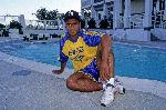 USA, 6 Juli 1994 Romario, spelend voor Brazielie zittend aan het zwembad bij zijn hotel en uitrustend na de gewonnen wedstrijd tegen Nederland