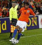 Zaterdag, 27 Mei 2006 Vriendschappelijke interland op weg naar het WK 2006 Nederland-Kameroen, eindstand 1-0
Ruud v Nistelrooy
© Edwin van Zandvoort